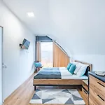 Scenic View - Sauna - Spacious Apartmán