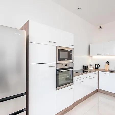 Scenic View - Sauna - Spacious Apartment