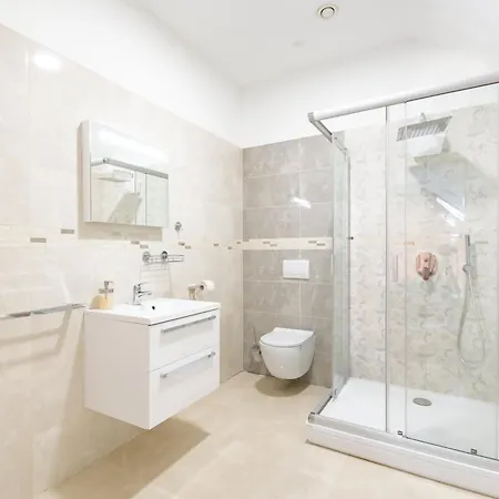 Scenic View - Sauna - Spacious Apartment